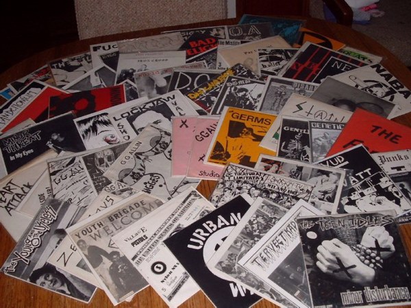 
punk records ,my personal colection of www.punkrecords.com & www.punkrecords.net
what you see is:red alert border guards,rattus-fucking disco,stalin-stalism,stalin 1st flex,minor threat-1st 7